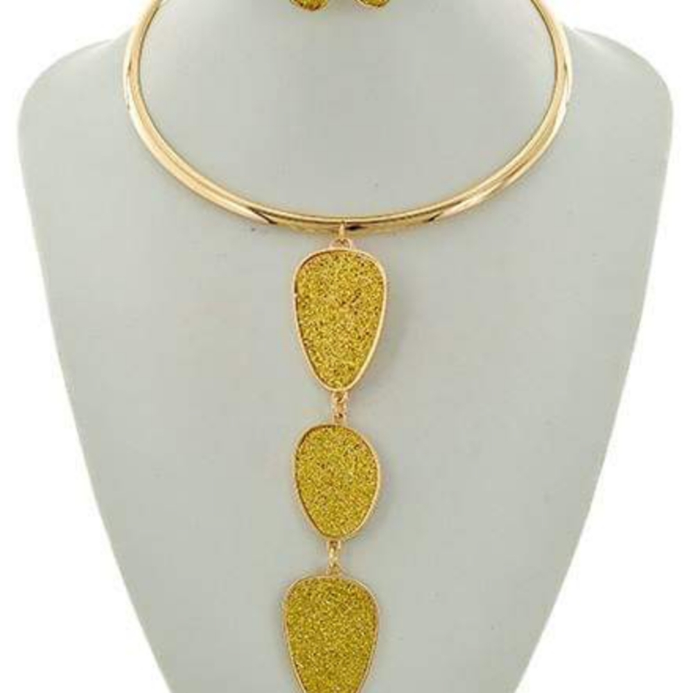 Necklace set